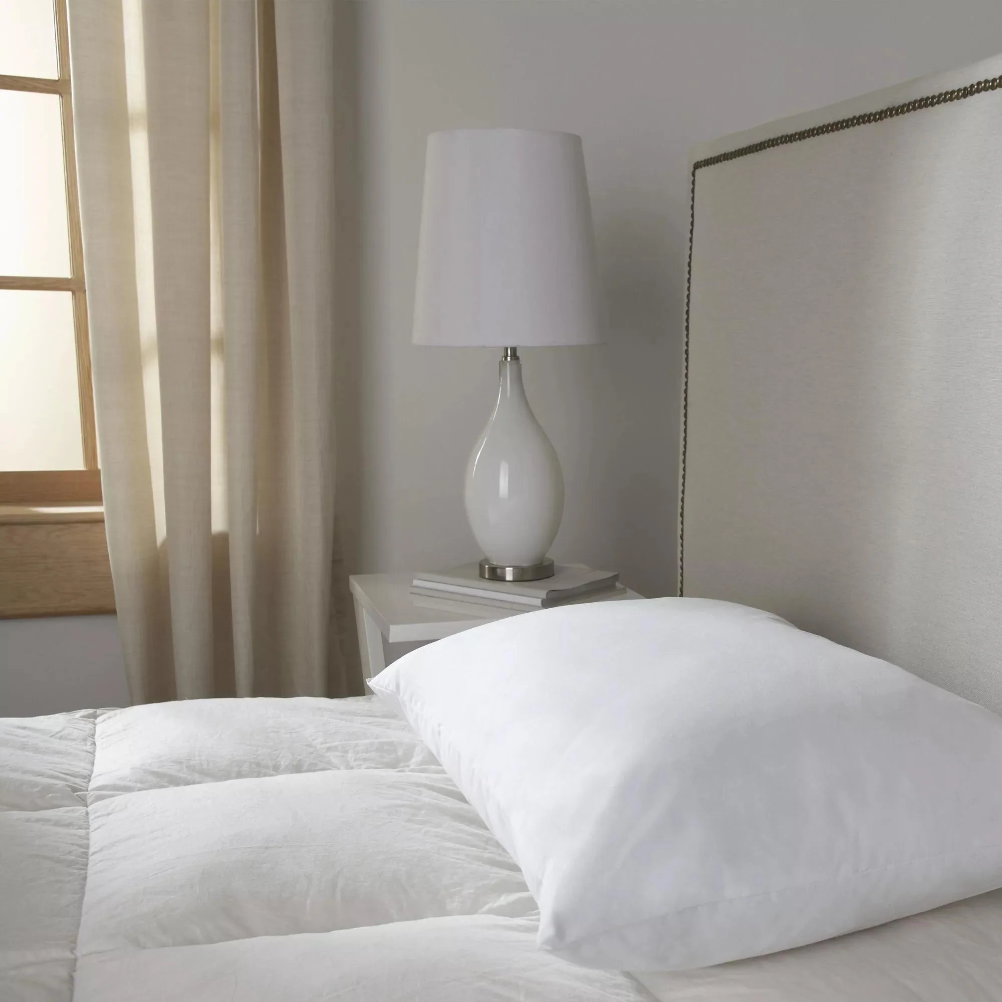 White Basic Pillow - Image 2
