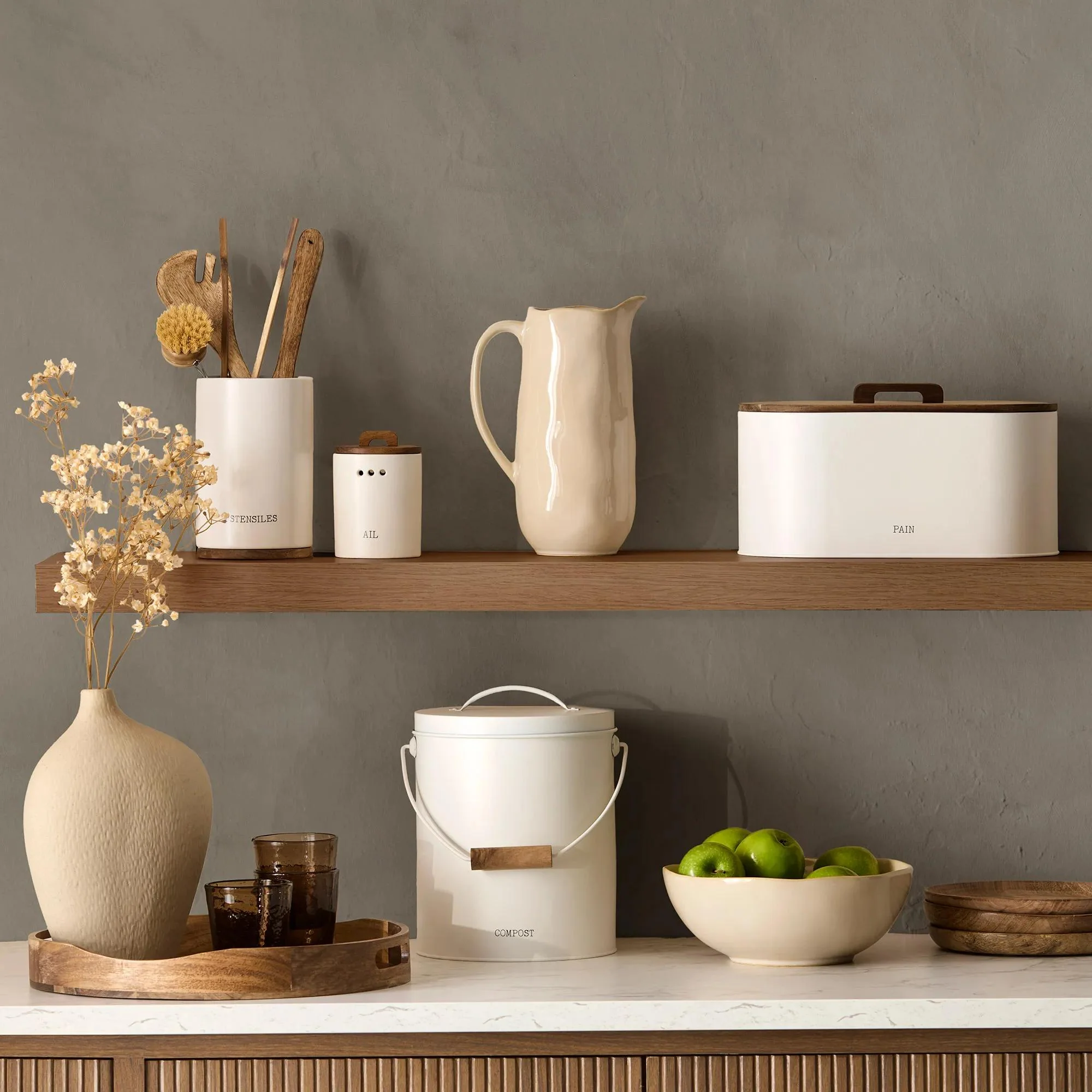 Black Ceramic Ustensil Holder with Wooden Base - Image 3